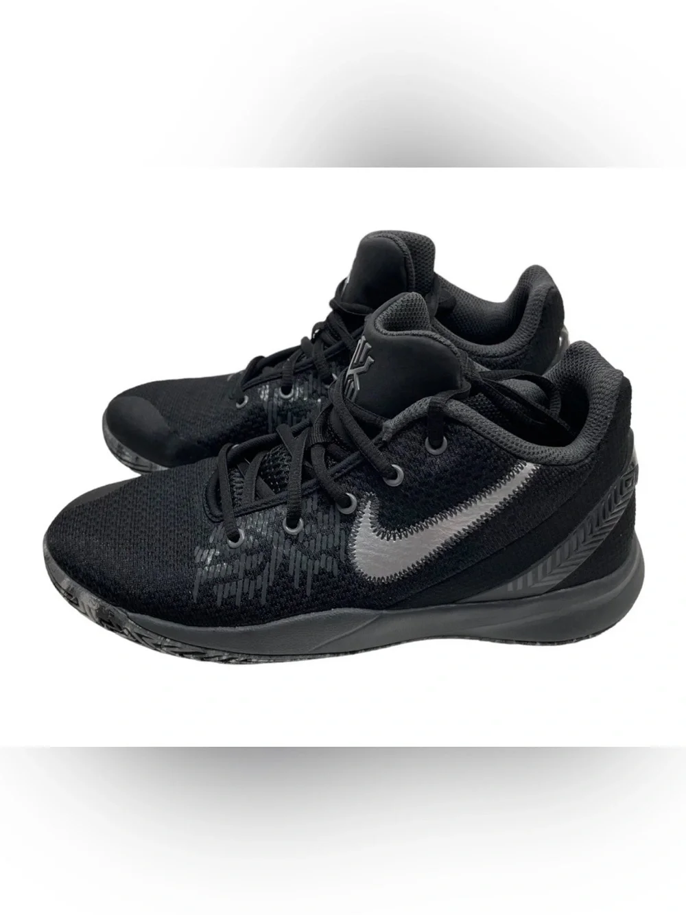 Nike Kyrie Flytrap II AQ3412-009 Black Basketball Shoes Youth Size 6Y Sneakers